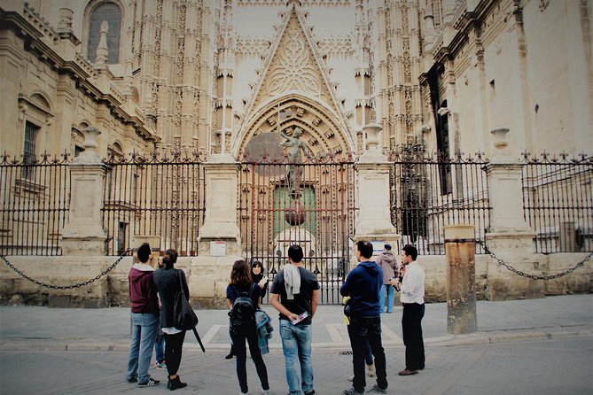 Alcazar & Cathedral of Seville Exclusive Group, max. 9 travelers - Meeting at the Immaculate Monument