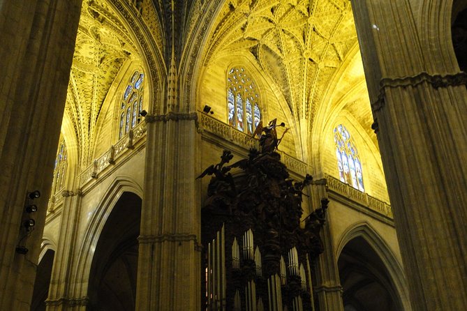Alcazar & Cathedral of Seville Exclusive Group, max. 9 travelers - Climbing the Giralda’s thirty-four ramps