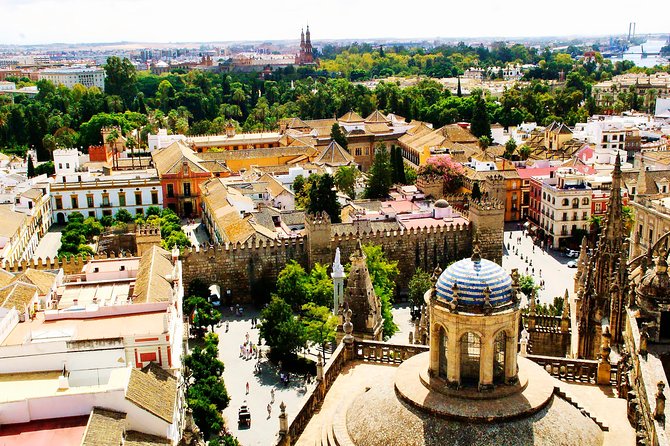 Alcazar & Cathedral of Seville Exclusive Group, max. 9 travelers - The Alcazar gardens in fifteen minutes