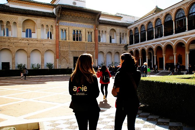 Alcazar & Cathedral of Seville Exclusive Group, max. 9 travelers - Small group size and guide quality
