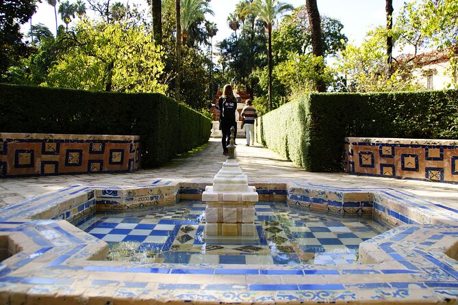 Alcazar & Cathedral of Seville Exclusive Group, max. 9 travelers - Is $99.21 a fair price?