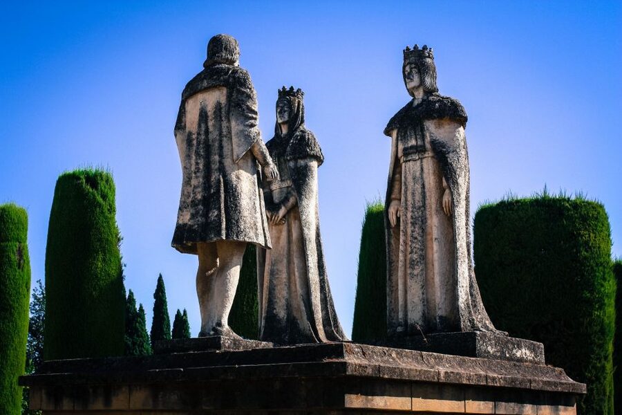 Alcazar of Cordoba Entry Ticket and Guided Tour - What the guides add to the visit