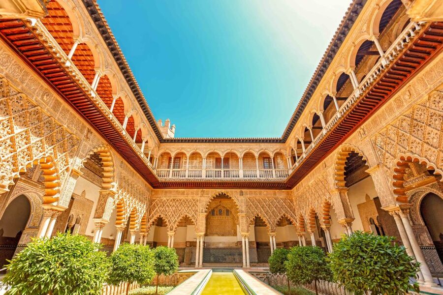 Alcázar of Seville Skip-the-Line Tickets and Guided Tour - What the 1.5-hour schedule feels like