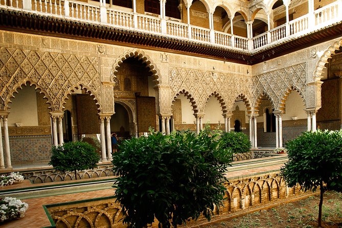 Alcazar of Seville Tour with Skip the Line Ticket - The gardens are your chance to slow down