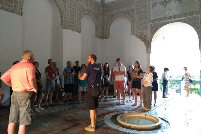 Alcazar of Seville with Cathedral & Giralda English Tour - How the guide affects the whole experience
