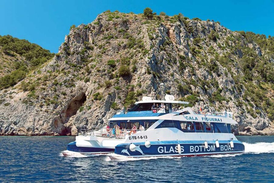 Alcudia: Boat Trip to Coll Baix - The limited glass-bottom experience
