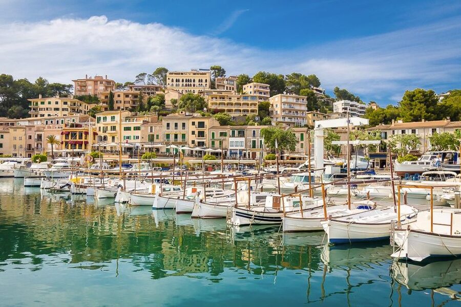 Alcudia/Marratxi: Valldemossa & Soller Tour by Tram & Bus - Sóller: orange-growing town with modernist style