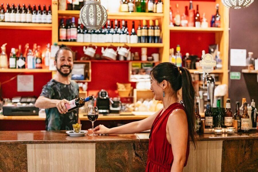 "Algarabía": Flamenco Show at Café Ziryab. Madrid - Drinks, tapas, and the café setting