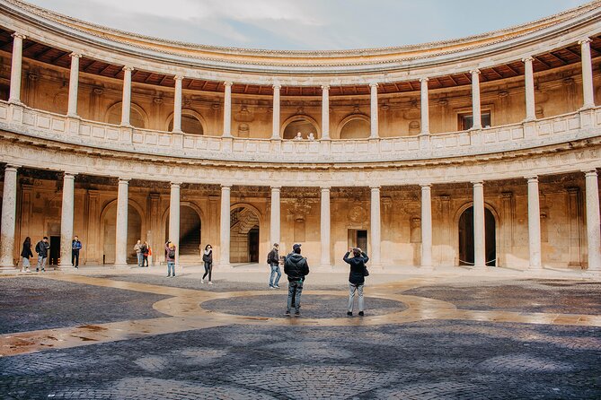 Alhambra and Generalife Skip-the-Line Ticket with Guide - The guide can make or break the visit