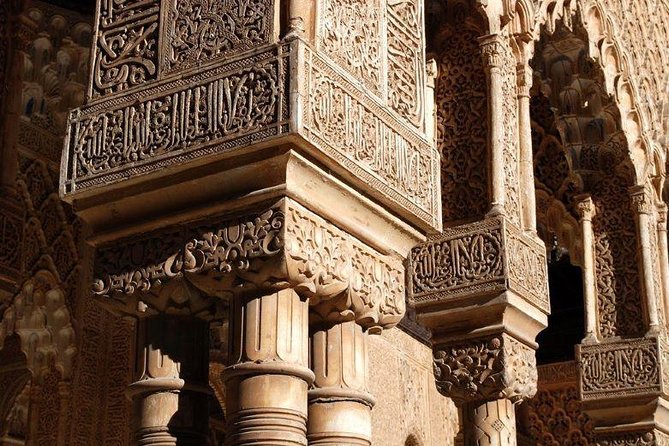 Alhambra &Charles Palace Guided Tour with Optional Nasrid Palaces - Key details before you book