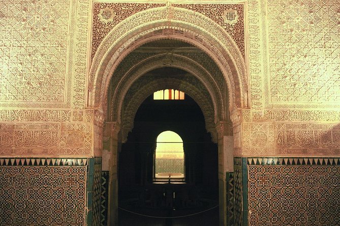 Alhambra Complete: Ticket Skip-the-Line Nasrid Palace and Generalife with Guide - Partal Gardens and the remains of royal residences