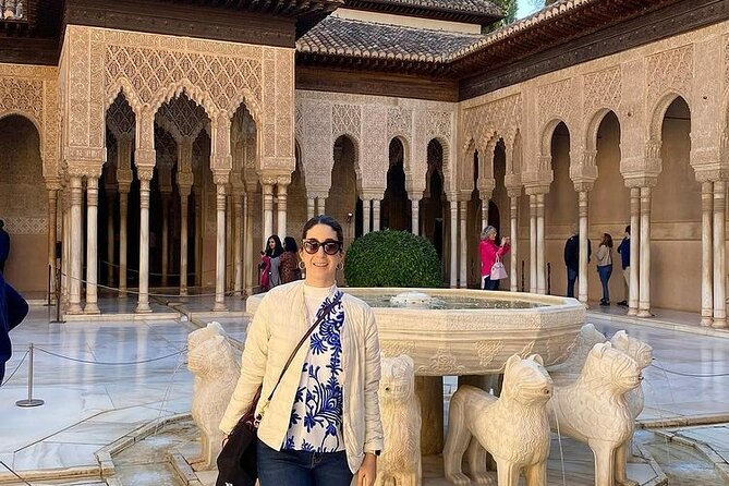 Alhambra Experience – Explore Nasrid Palaces & Generalife Gardens - Getting there and preparing for entry