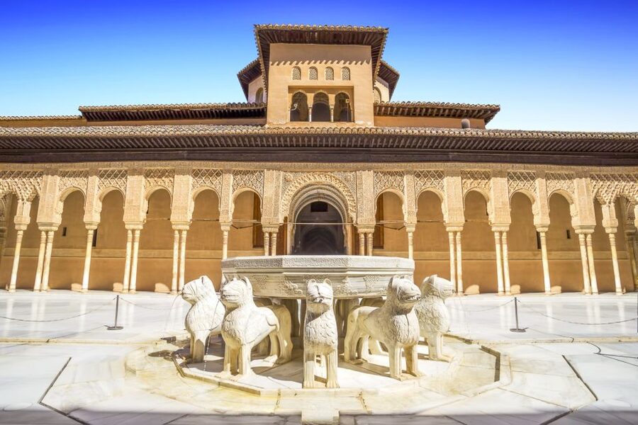 Alhambra Guided Tour with Fast-Track Entry - The Nasrid Palaces: Delicate Design And Royal Power