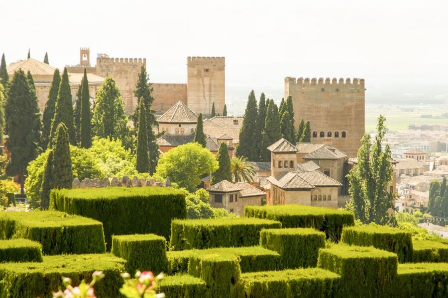 Alhambra Guided Tour with Fast-Track Entry - Palace Of Charles V: A Sharp Change In Style