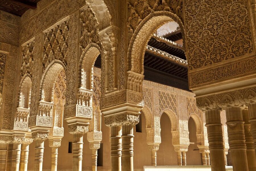 Alhambra, Nasrid Palaces, and Generalife 3-Hour Guided Tour - Charles V Palace and the change in architectural mood