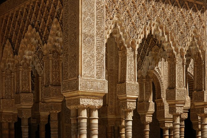 Alhambra, Nasrid Palaces, Generalife & Alcazaba Private Tour - Ticket timing and the booking decision