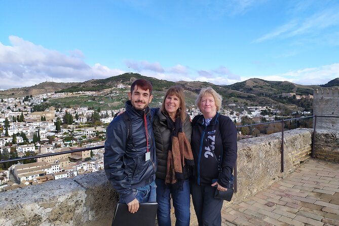 Alhambra with Nazaries Palaces Private Tour - Starting near Restaurante La Mimbre