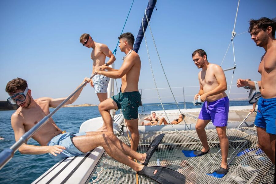 Alicante: 6-Hour Catamaran Cruise to Tabarca Island - Three hours around Tabarca Island