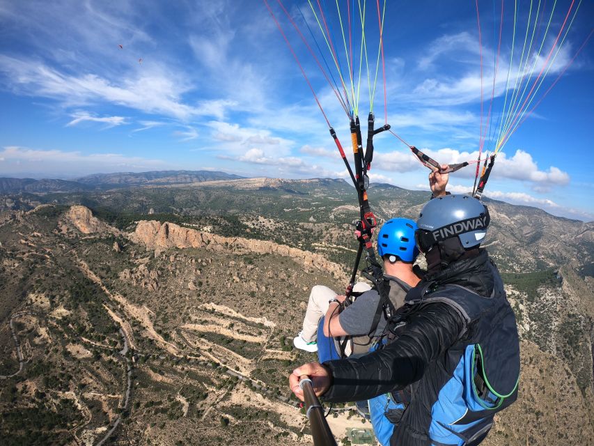 Alicante and Santa Pola: Tandem Paragliding Flight - Who will enjoy this most?