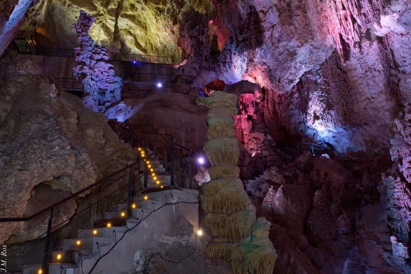 Alicante: Canelobre Caves & Busot Tour with Local Guide - Why this makes a good Alicante half-day