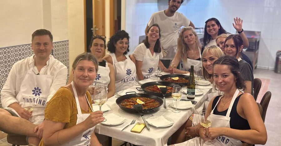 Alicante Paella Cooking Class, Tapas, Drinks and Market - Tapas, wine, and sangría while the rice cooks
