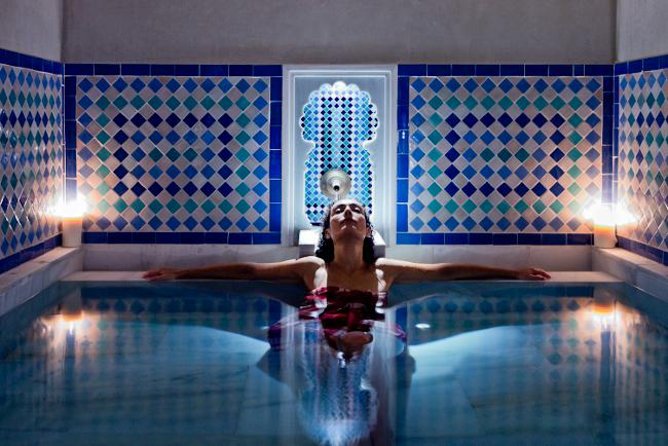 Arabian Baths Experience at Malaga’s Hammam Al Andalus - Moving through the warm and cold baths