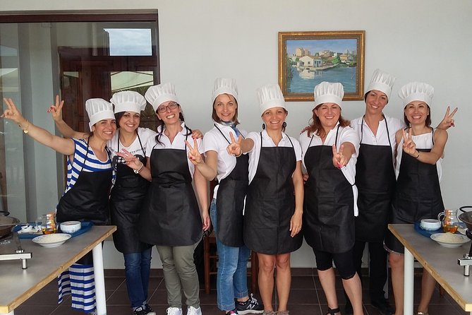 Authentic Valencian Paella Cooking Class - Tapas, wine, and the waiting time