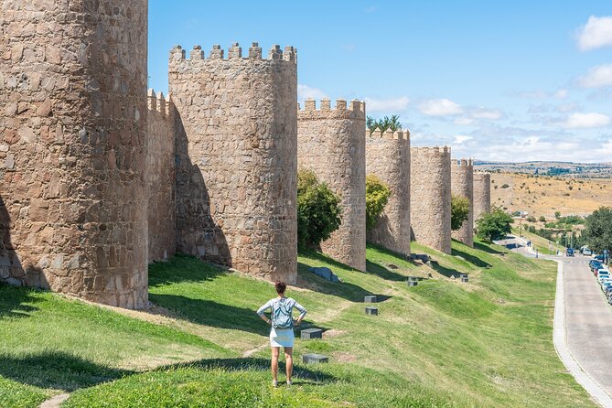 Avila & Salamanca Tour with Tickets to Cathedral + Medieval Wall - The early start and coach ride