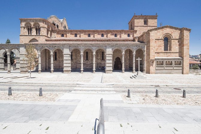 Avila with Walls and Segovia with Alcazar from Madrid - Lunch in Segovia: convenience or local specialty?
