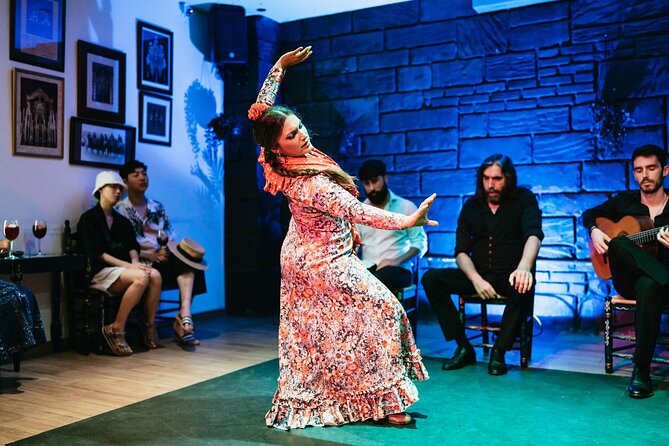 Baraka Triana. Flamenco show with drink - Who will enjoy this show most