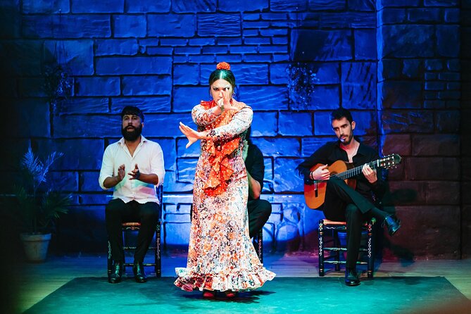 Baraka Triana. Flamenco show with drink - Booking advice for a sold-out Seville evening
