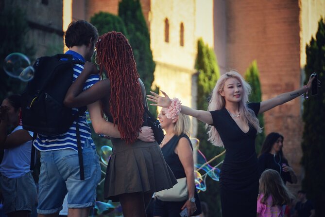 Barcelona 1.5h Private Old Town, Gothic & Ramblas Walking Tour - Plaça Reial and the Old Town’s social side
