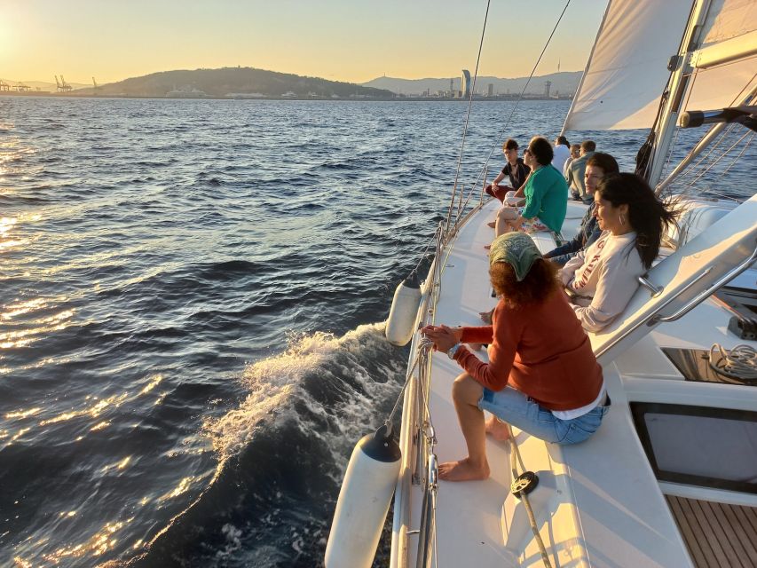 Barcelona: 2-Hour Sailboat Tour with Snacks and Drinks - Sunset departures and daytime sailing