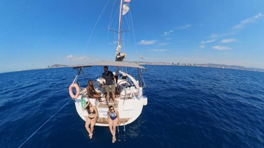Barcelona: 2-Hour Sunset Sailboat Trip - Why the captain matters