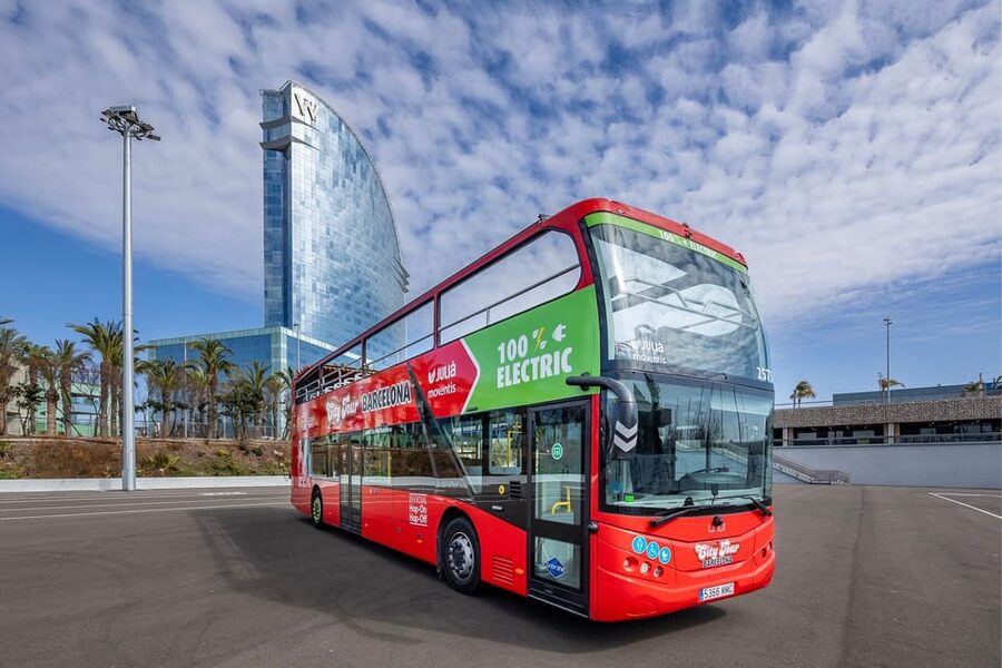 Barcelona: 24 or 48-Hour Hop-On Hop-Off Bus Tour - Audio, seating, and the small practical details