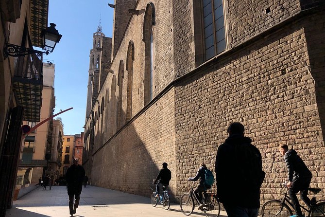 Barcelona 3-hour Bike or E-Bike Tour: Highlights and Hidden Gems - From the Olympic port to the Mediterranean