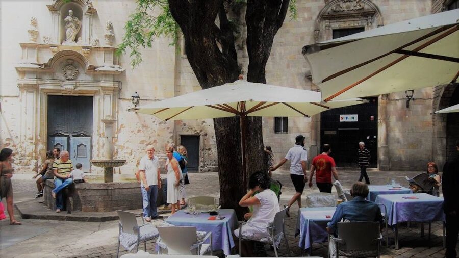 Barcelona: 4-Hour Tapas Evening Tour and Flamenco Show - Practical details that shape the night