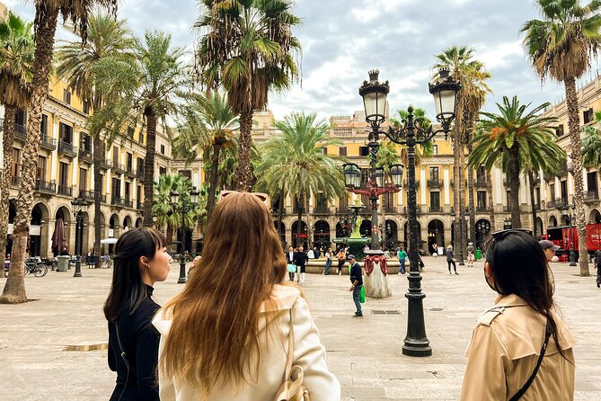 Barcelona all included: Sagrada, Park Güell, Montjuic & Gothic - Montjuïc Views and the 1992 Olympic Legacy