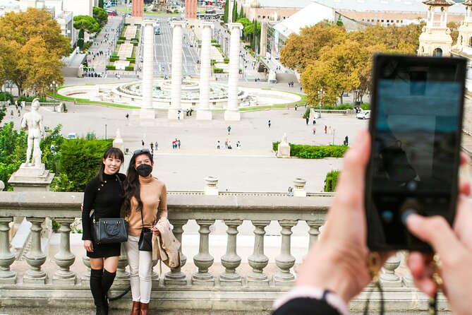 Barcelona all included: Sagrada, Park Güell, Montjuic & Gothic - A Quick Look at Passeig de Gràcia and Gaudí’s City
