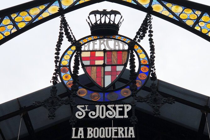 Barcelona all included: Sagrada, Park Güell, Montjuic & Gothic - La Boqueria and the First Taste of Barcelona