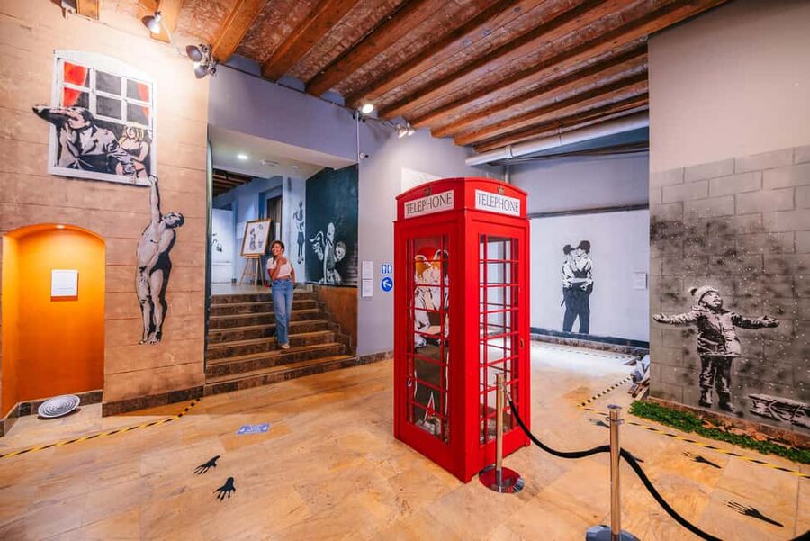 Barcelona: Banksy Museum, Permanent Exhibition Ticket - Arriving at Espacio Trafalgar in Central Barcelona