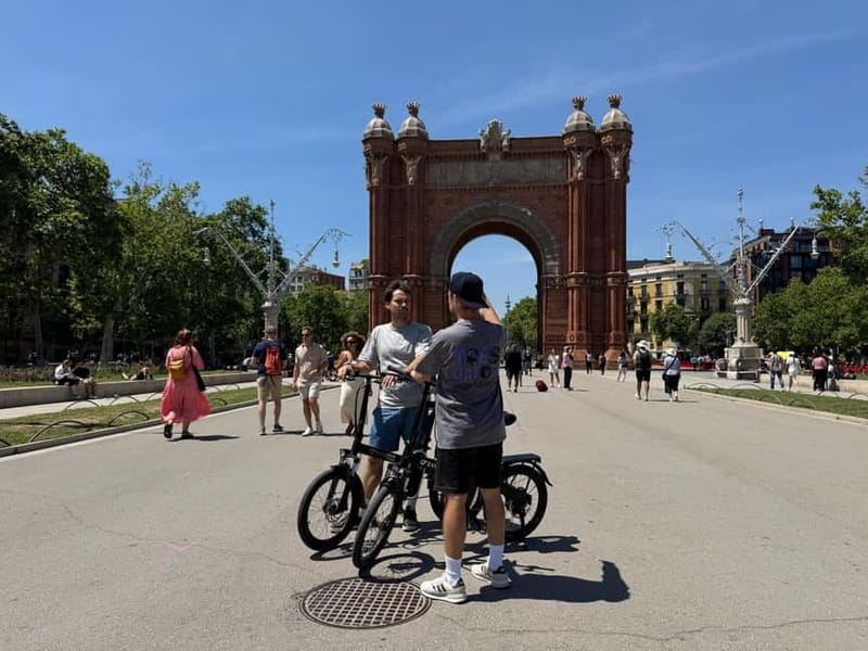 Barcelona: Bike or eBike Tour, Top Sights & Local Insights - At a glance: what makes this Barcelona bike tour useful