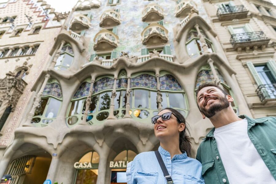 Barcelona: Casa Batlló Be The First Entry Ticket - Why the first morning slot matters