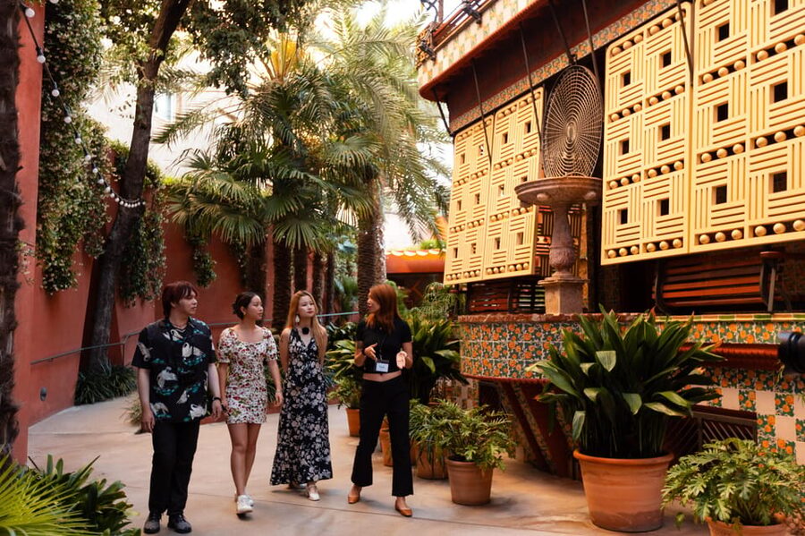 Barcelona: Casa Vicens, Pedrera, and Casa Batlló Guided Tour - The guides make the fast schedule work