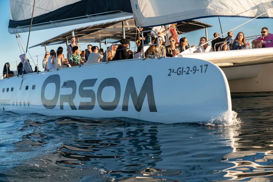 Barcelona: Catamaran Cruise with optional Live Jazz Music - Leaving Moll de Drassanes beside Columbus