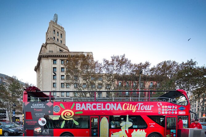 Barcelona City Tour Hop-On Hop-Off with Optional Boat - Crowds, traffic, and route planning
