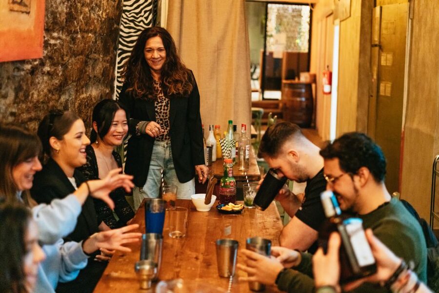 Barcelona: Cocktail Master Class by Mixologist with Tapas - Why the social setting works so well