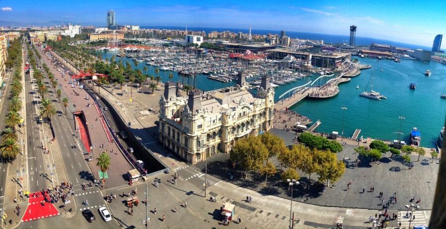 Barcelona: Columbus Monument - How to fit it into a day near Port Vell