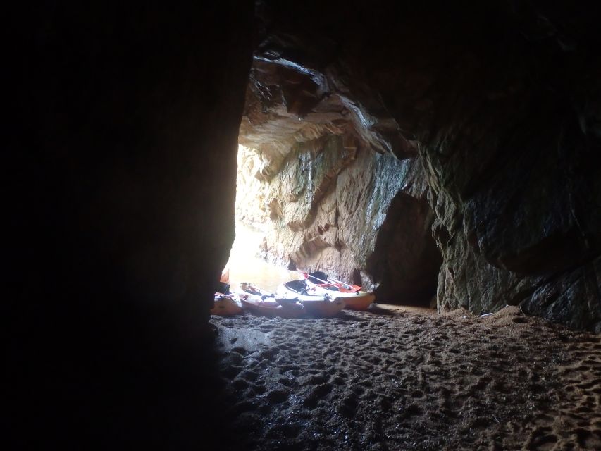 Barcelona: Costa Brava Kayak, Snorkel & Cliff Jump & Lunch - The optional cliff jumps are the day’s adrenaline button