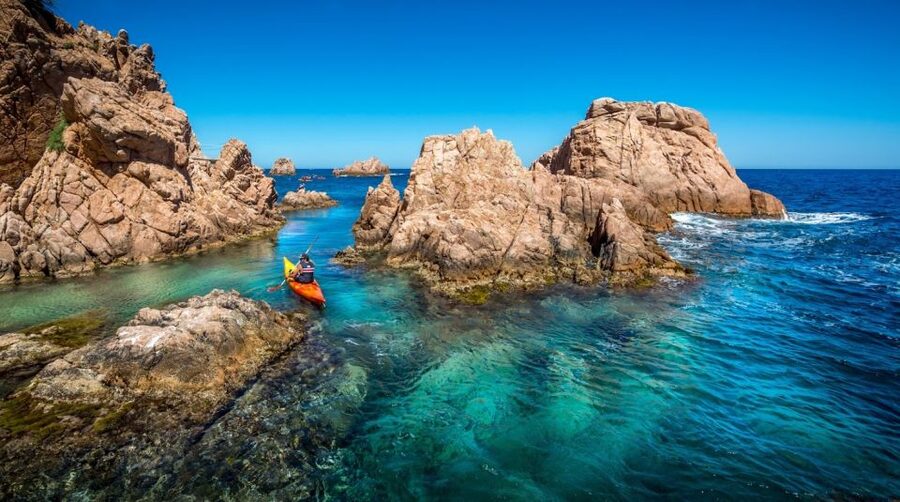 Barcelona: Costa Brava Kayak, Snorkel & Cliff Jump & Lunch - Two hours on the Camino de Ronda